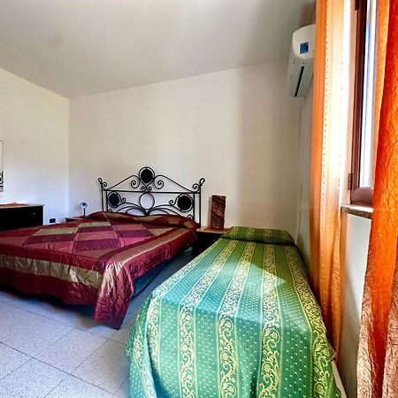 Casa Del Sole Apartment กัมโปเฟลิเช ดิ โรชเชลลา ภายนอก รูปภาพ
