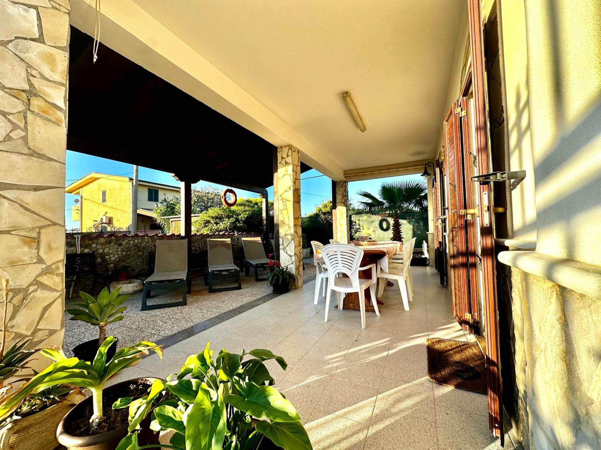 Casa Del Sole Apartment กัมโปเฟลิเช ดิ โรชเชลลา ภายนอก รูปภาพ