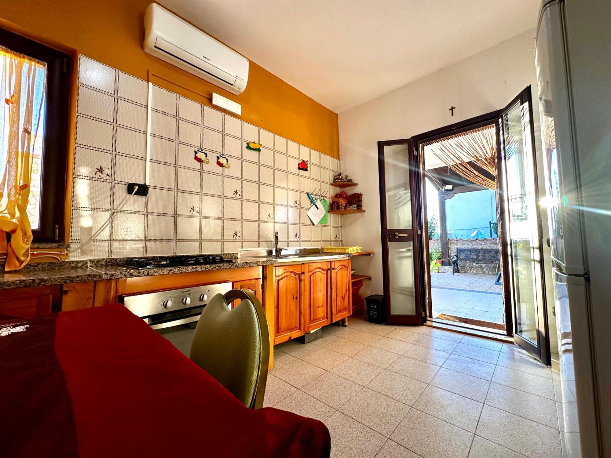 Casa Del Sole Apartment กัมโปเฟลิเช ดิ โรชเชลลา ภายนอก รูปภาพ