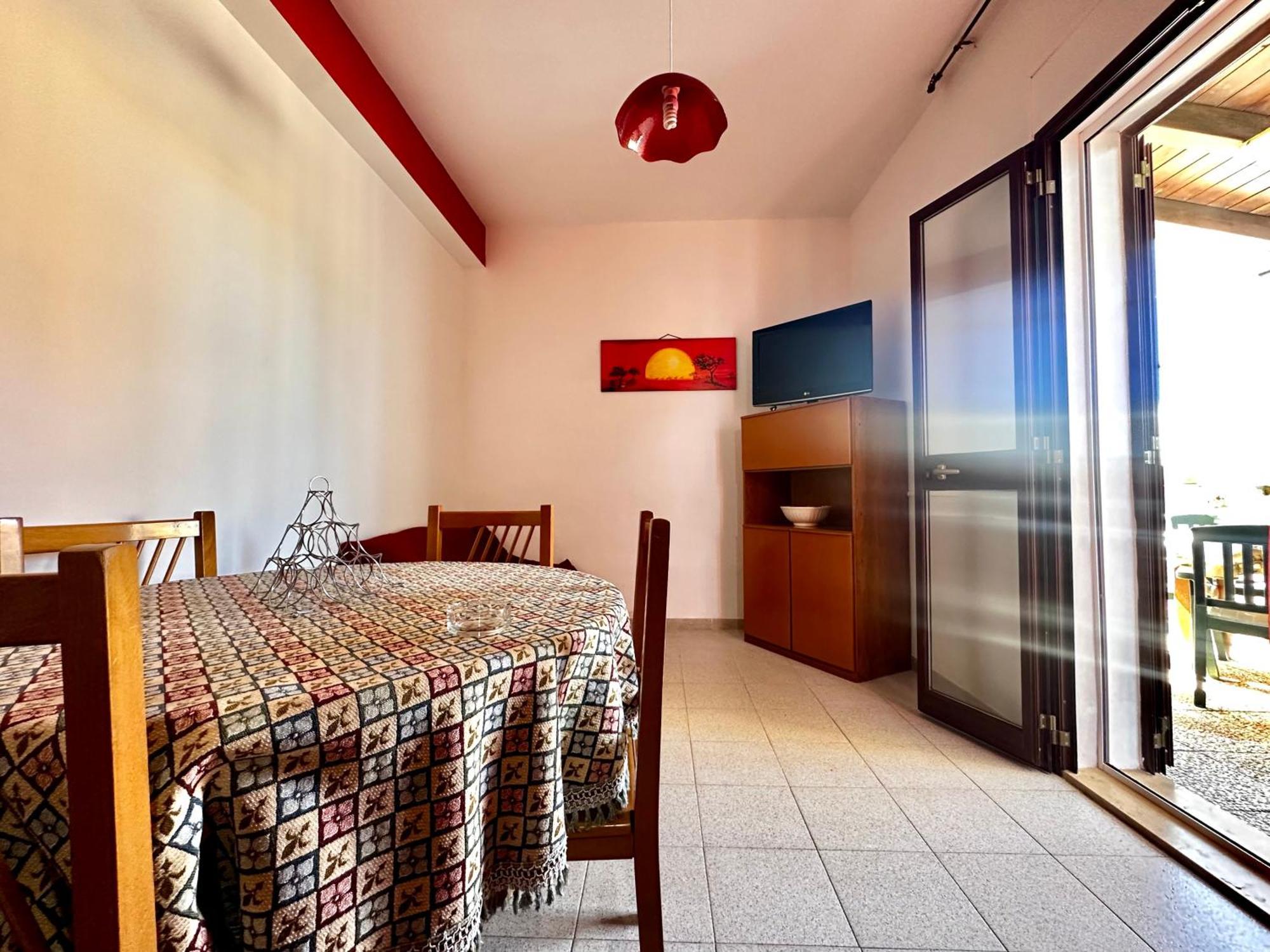 Casa Del Sole Apartment กัมโปเฟลิเช ดิ โรชเชลลา ภายนอก รูปภาพ