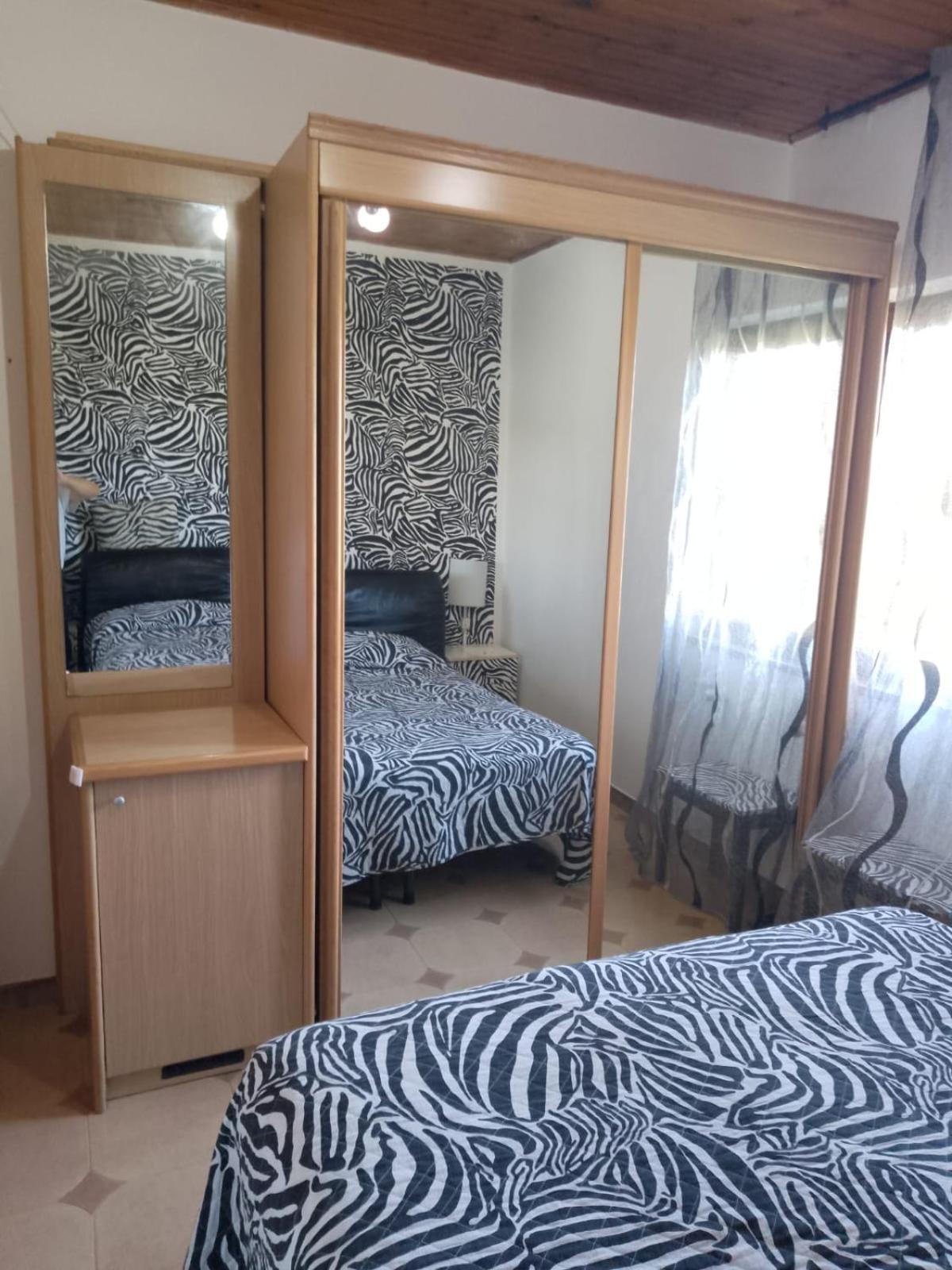 Casa Del Sole Apartment กัมโปเฟลิเช ดิ โรชเชลลา ภายนอก รูปภาพ